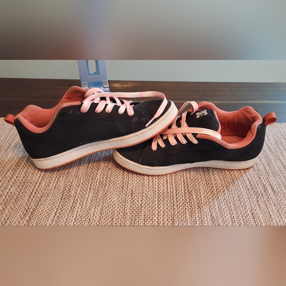 DC court graffics - Picture 6 of 7